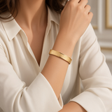 Woman wearing SABONA Juniper Gold 9mm Copper Bracelet